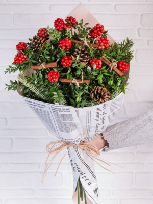 Antalya Çiçek Siparişi - Pembe Gazete Buketinde Kokina Yılbaşı Çiçeği